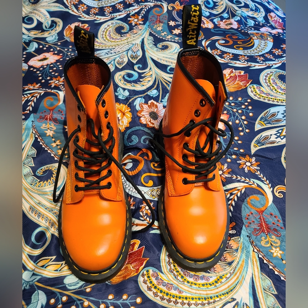 Dr. Martens Orange Rust Boots Size 7